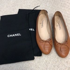 CHANEL nude ballet flats